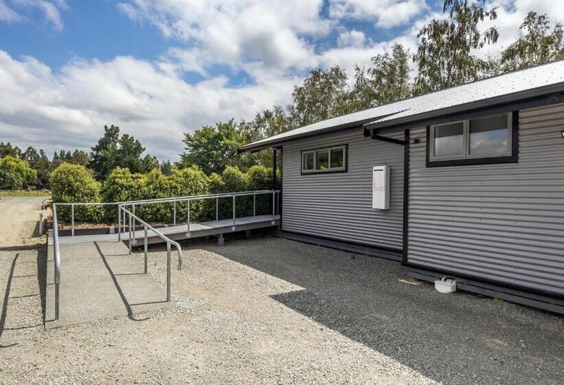 מוטל Black On Grey