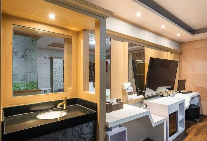 Motelli Sharp Hotel Jeonju