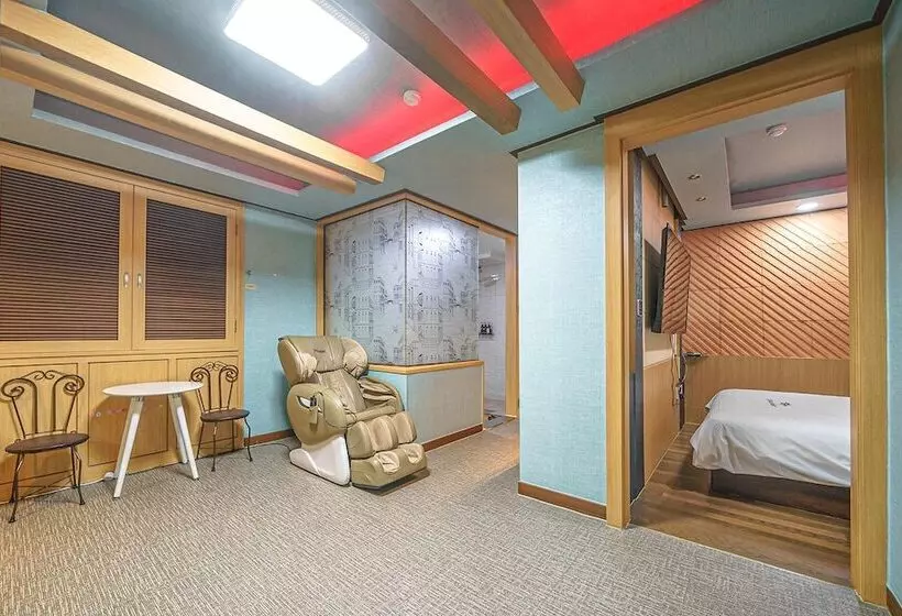 Motelli Sharp Hotel Jeonju