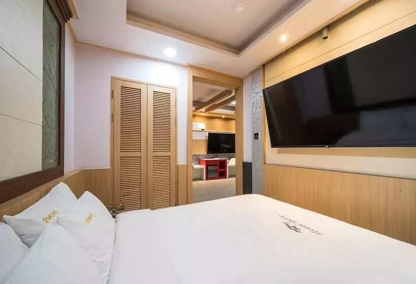 Motelli Sharp Hotel Jeonju