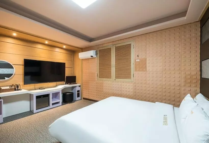 Motelli Sharp Hotel Jeonju