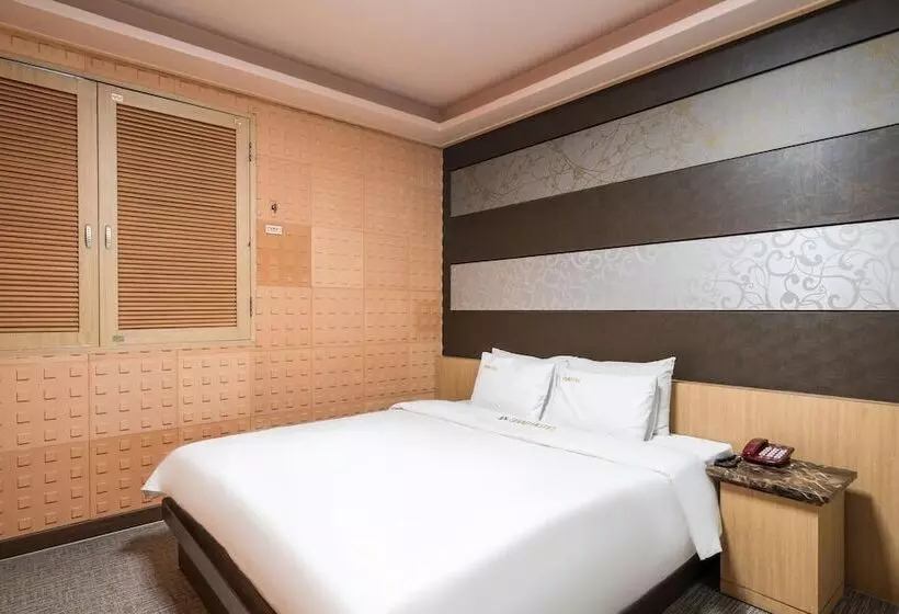 Motelli Sharp Hotel Jeonju