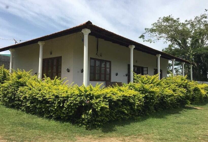 אתר נופש Safari Land Villa Masinagudi   Hostel