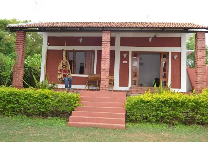 リゾートホテル Safari Land Villa Masinagudi   Hostel