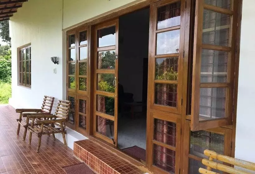 リゾートホテル Safari Land Villa Masinagudi   Hostel