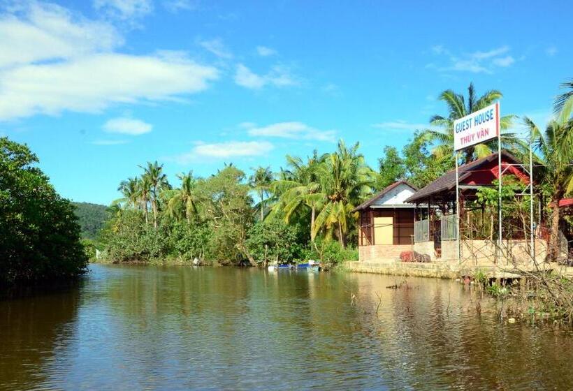 استراحتگاه Thuy Van Bungalow