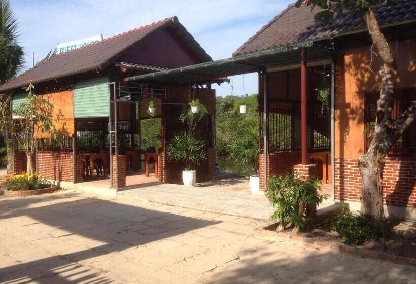 استراحتگاه Thuy Van Bungalow