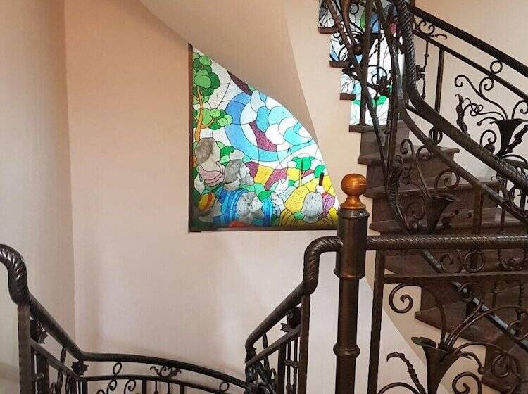 The Backpacker Semarang Hostel