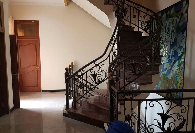 The Backpacker Semarang Hostel