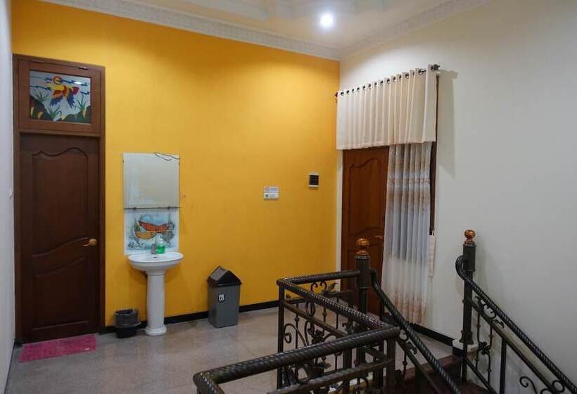 The Backpacker Semarang Hostel