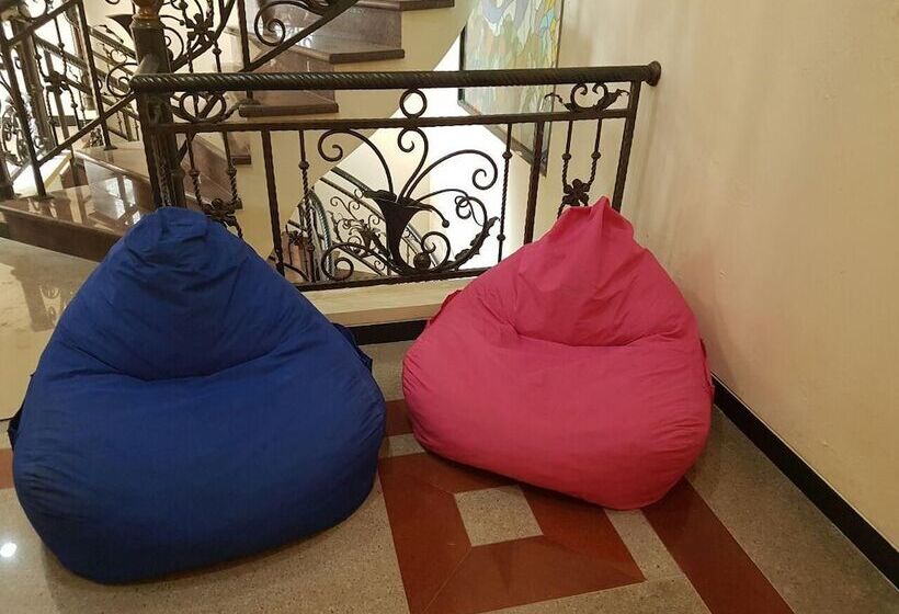 The Backpacker Semarang Hostel