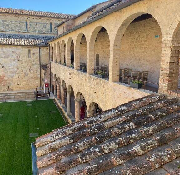 Ostello Contessa Ava Dei Lambardi