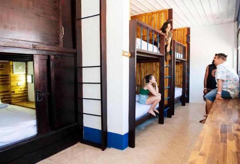 ユースホステル Mad Monkey Luang Prabang