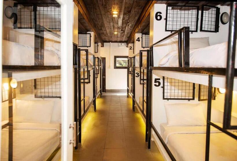 ユースホステル Mad Monkey Luang Prabang