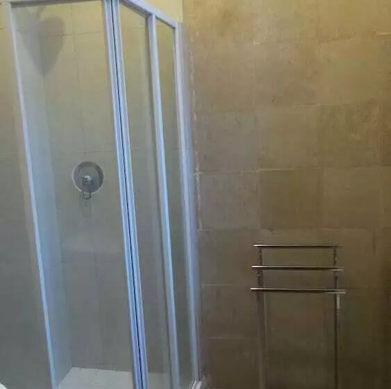 Aamiaismajoitus (B&B) Palazzo Fiorio Chambres D Hôtes Limoux