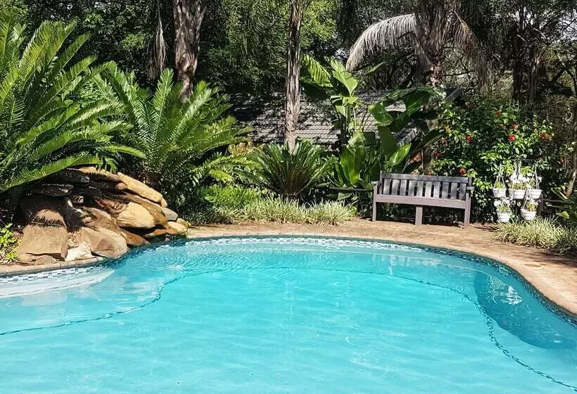 Aamiaismajoitus (B&B) Shingalana Guest Lodge