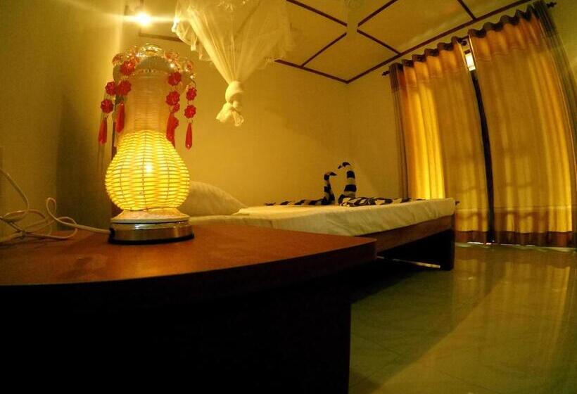 تختخواب و صبحانه Susee Villa