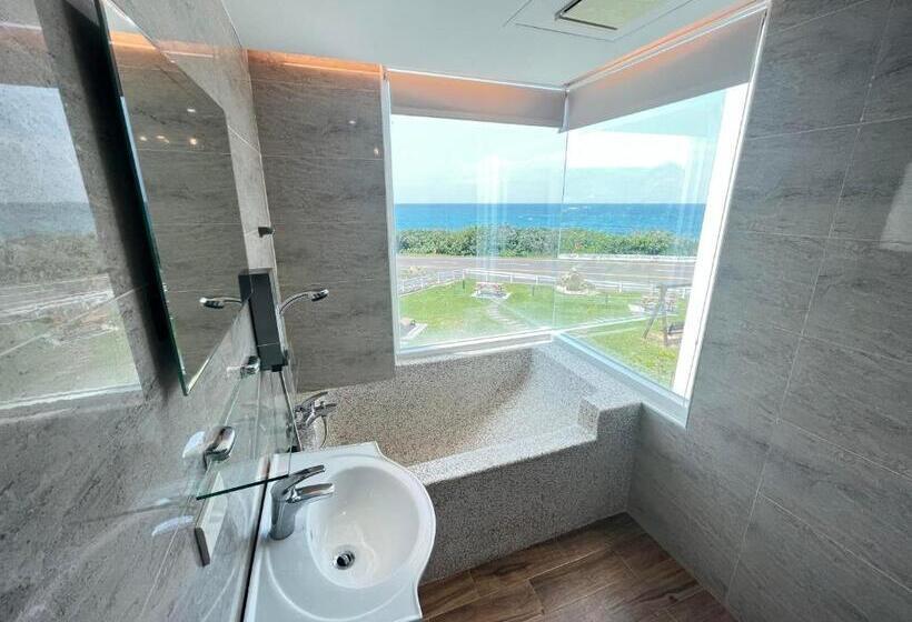 ベッドアンドブレックファースト Cest La Vie