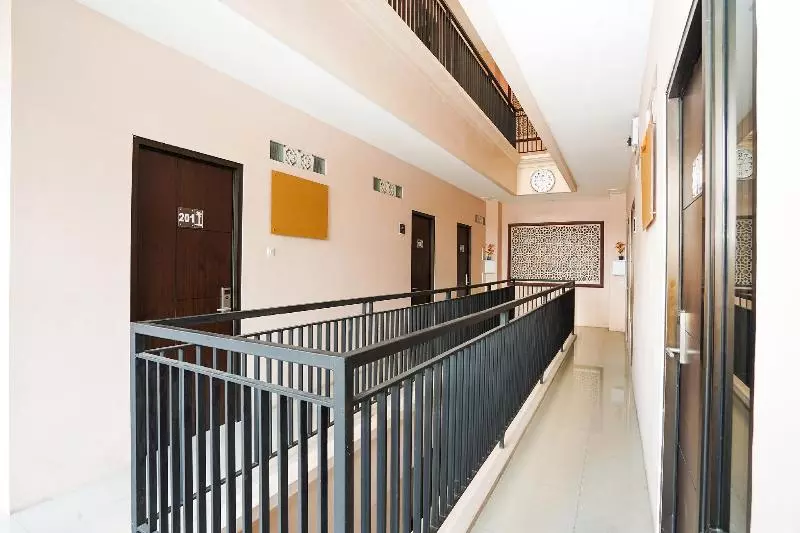 ホテル Audah Syariah Residence Mitra Reddoorz