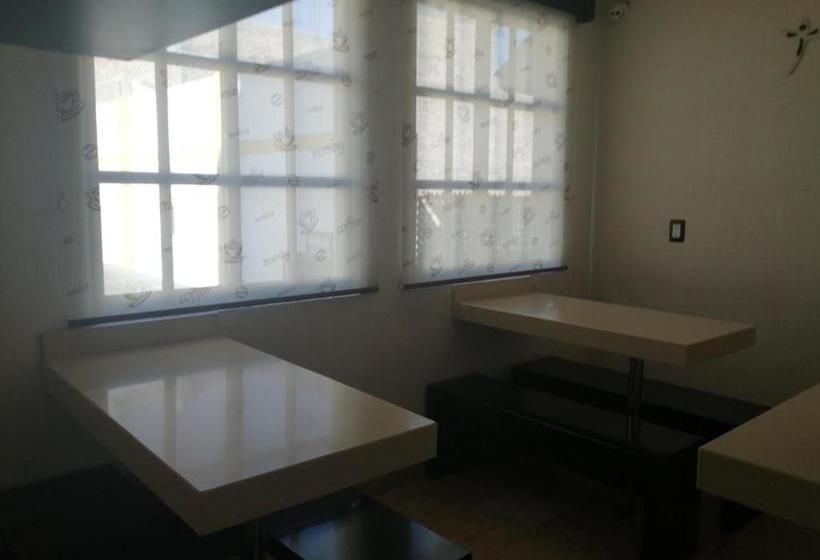 ホテル El Campanario