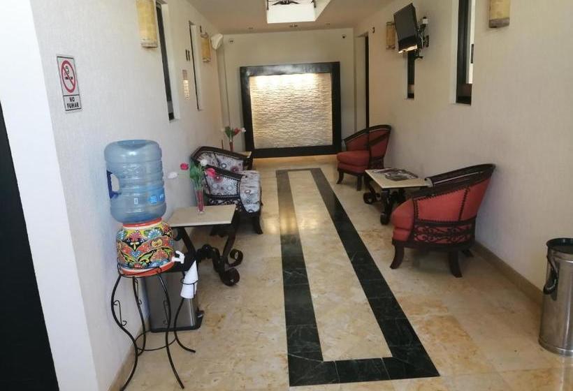 ホテル El Campanario