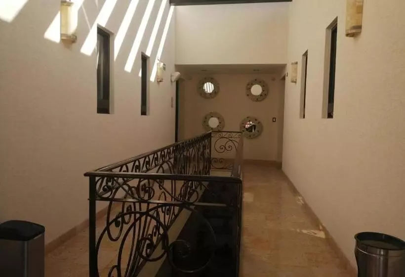 Hotelli El Campanario