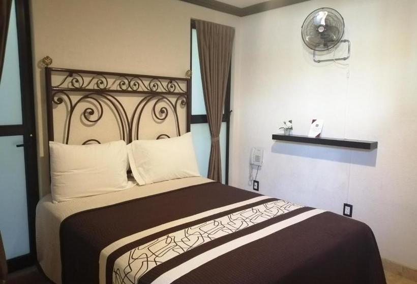 ホテル El Campanario