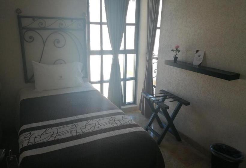 ホテル El Campanario