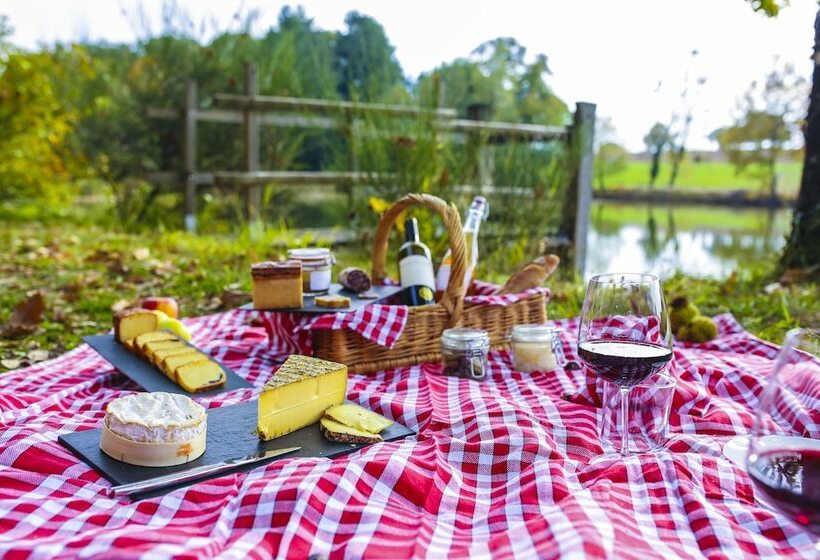 Отель Etoile De Pompadour