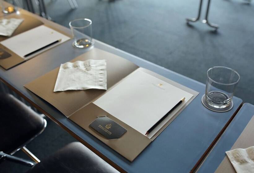 Отель Etoile De Pompadour