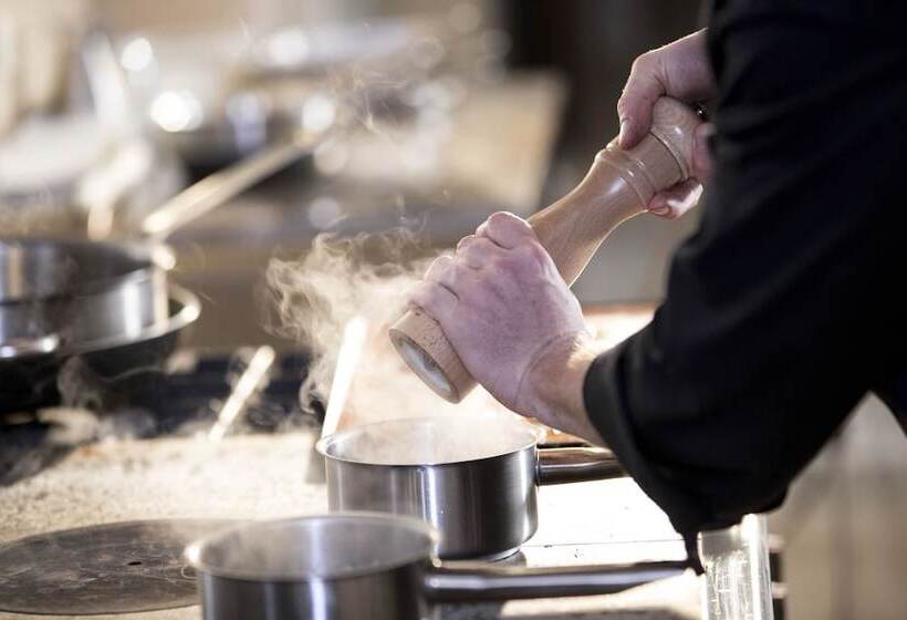 Отель Etoile De Pompadour