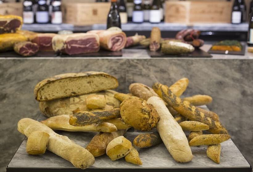 Отель Etoile De Pompadour