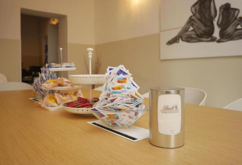 فندق La Boheme Smart