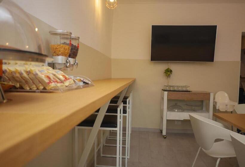 فندق La Boheme Smart