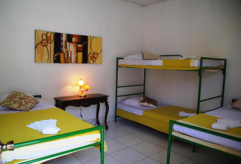 هاستل Hostal Casa San Miguel