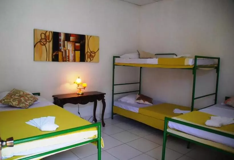 هاستل Hostal Casa San Miguel
