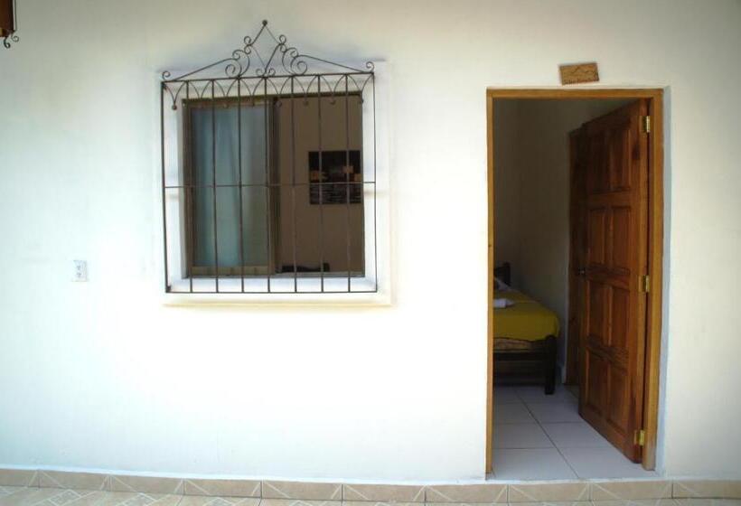 هاستل Hostal Casa San Miguel