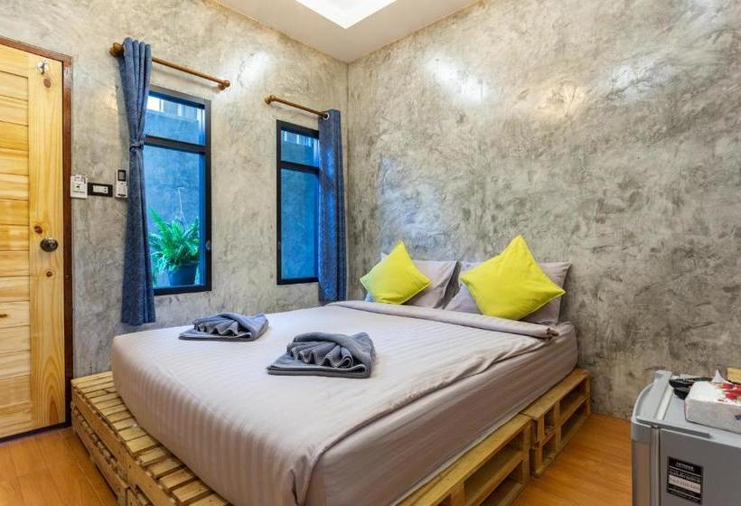 هاستل Samed Big Whale