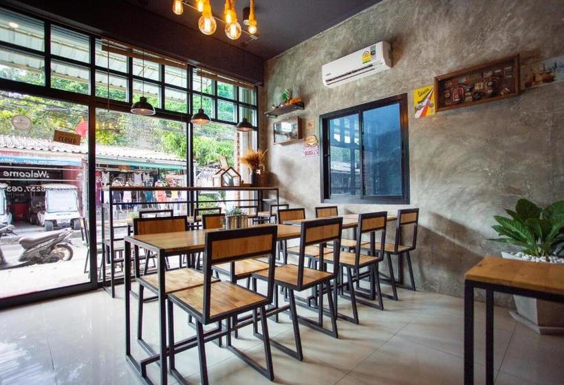 هاستل Samed Big Whale