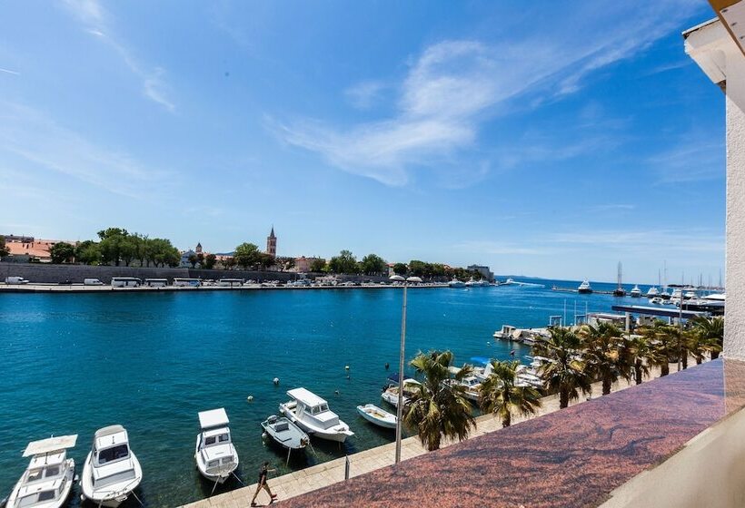 ベッドアンドブレックファースト Giardin Exclusive Rooms And Suite