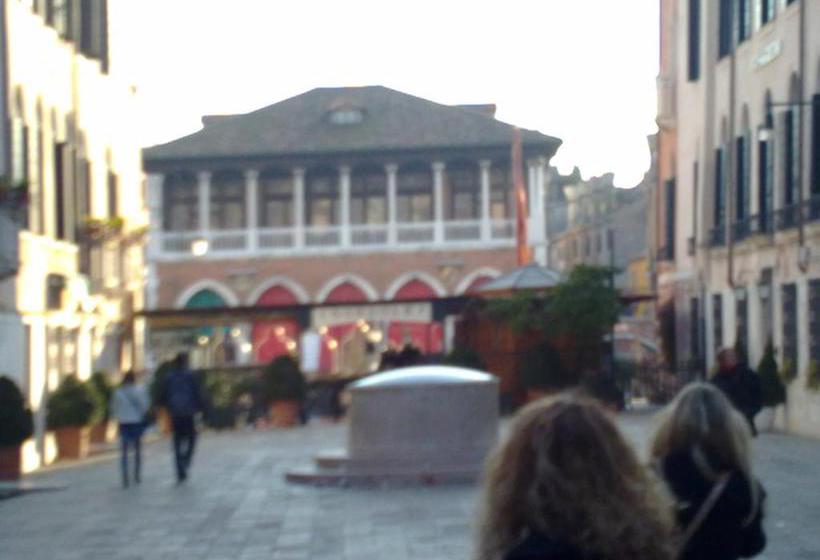 ベッドアンドブレックファースト The Caponi Bros