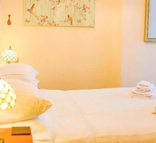 Aamiaismajoitus (B&B) Grange Bank House