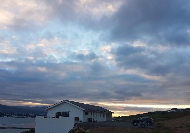 تختخواب و صبحانه Hafdals