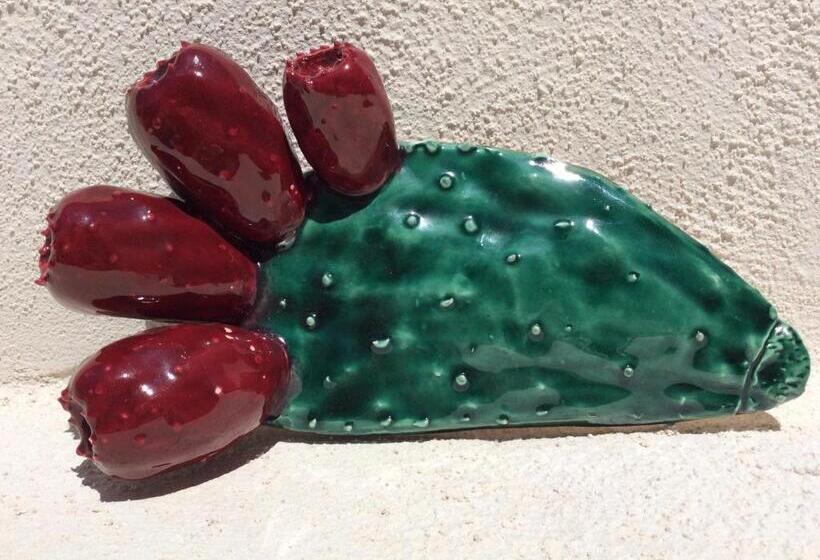 تختخواب و صبحانه The Proud Garden