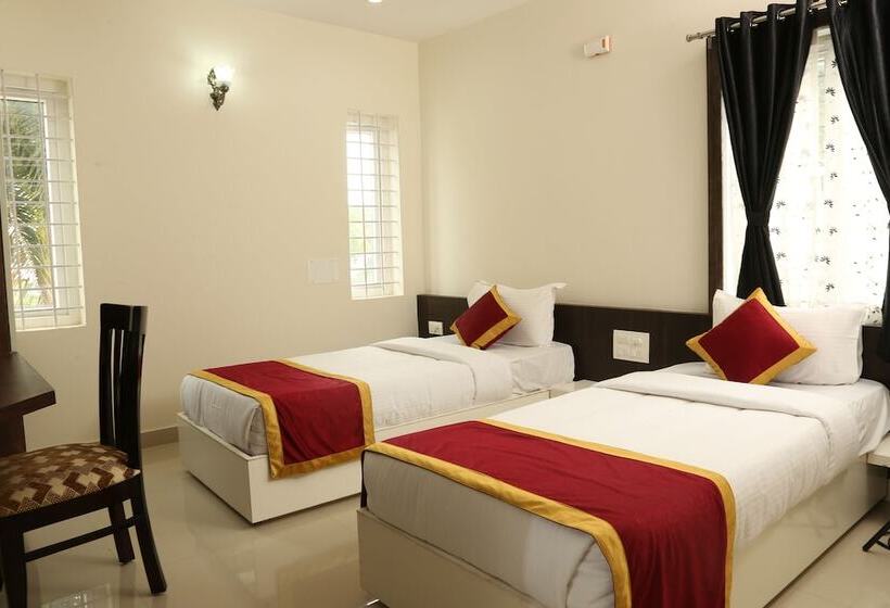 Отель Amber Castle