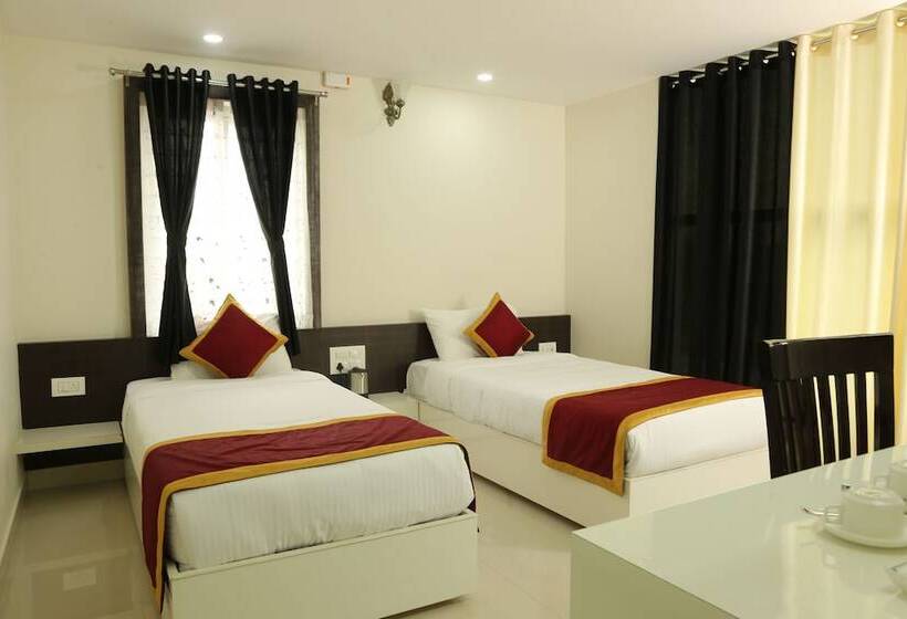 Отель Amber Castle