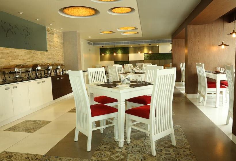 Отель Amber Castle