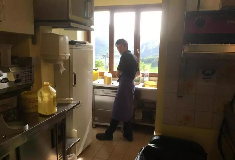 Hotelli Hôtel Les Skieurs