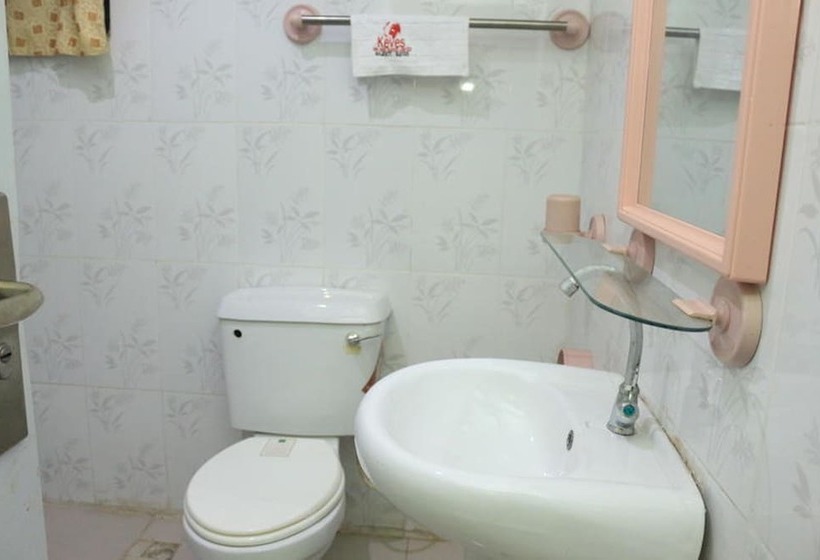 هتل Keves Inn And Suites