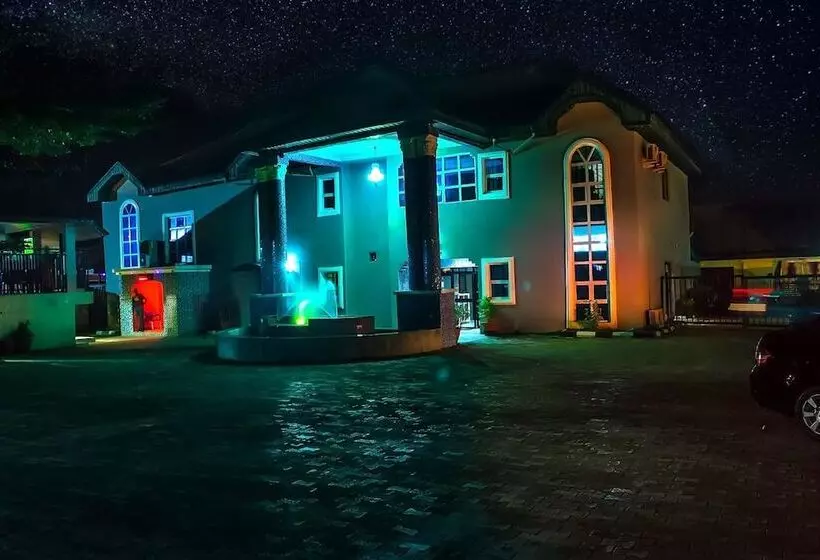هتل Keves Inn And Suites